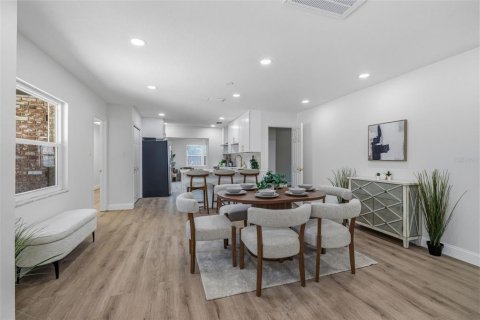 Villa ou maison à vendre à Tampa, Floride: 4 chambres, 139.26 m2 № 2095898 - photo 8