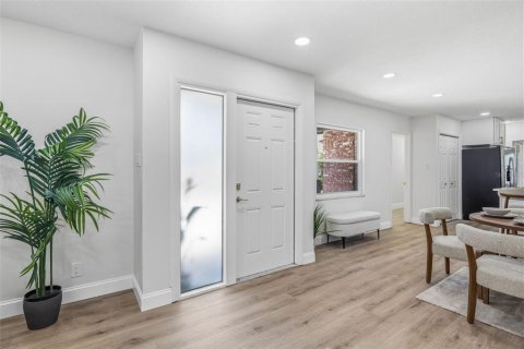 Villa ou maison à vendre à Tampa, Floride: 4 chambres, 139.26 m2 № 2095898 - photo 4