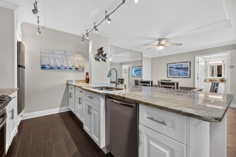 Condo in Clearwater, Florida, 2 bedrooms  № 2315322 - photo 18