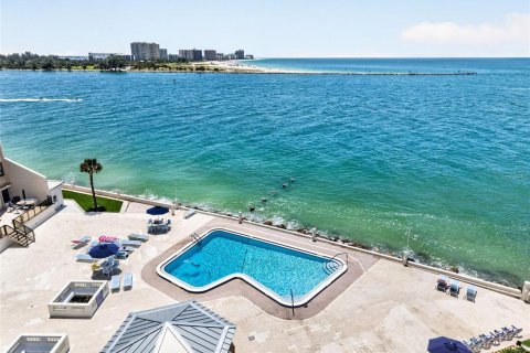 Condo in Clearwater, Florida, 2 bedrooms  № 2315322 - photo 9