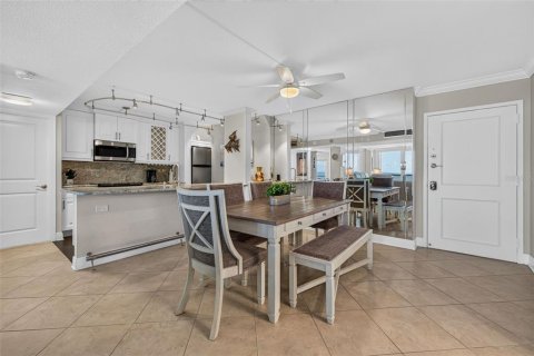 Condo in Clearwater, Florida, 2 bedrooms  № 2315322 - photo 14