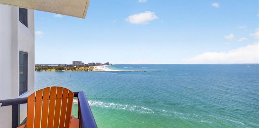Condo in Clearwater, Florida, 2 bedrooms  № 2315322