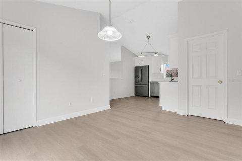 Купить виллу или дом в Орландо, Флорида 6 комнат, 114.64м2, № 2148666 - фото 8