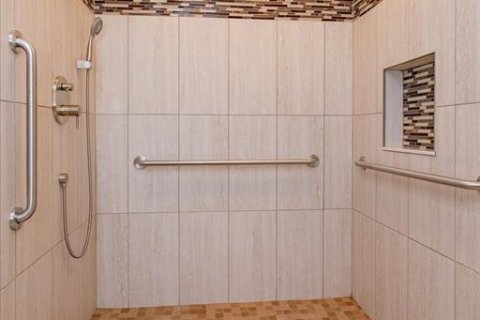 Condo in Altamonte Springs, Florida, 2 bedrooms  № 1719459 - photo 18