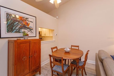 Condo in Altamonte Springs, Florida, 2 bedrooms  № 1719459 - photo 8
