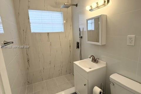 Casa en alquiler en Dania Beach, Florida, 3 dormitorios, 84.54 m2 № 1998565 - foto 13