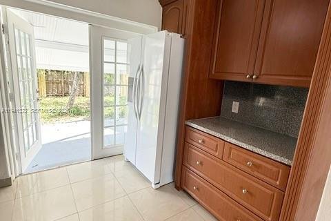 Casa en alquiler en Dania Beach, Florida, 3 dormitorios, 84.54 m2 № 1998565 - foto 9