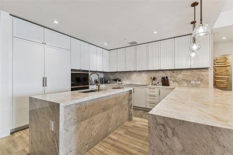 Copropriété à louer à Tampa, Floride: 3 chambres, 223.34 m2 № 1881421 - photo 14