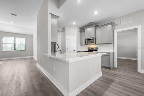Villa ou maison à vendre à Dover, Floride: 4 chambres, 183.85 m2 № 2314237 - photo 4