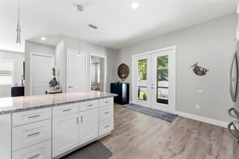 Villa ou maison à vendre à Tampa, Floride: 3 chambres, 198.63 m2 № 2137931 - photo 14