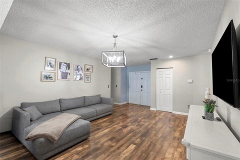 Casa en venta en Tampa, Florida, 3 dormitorios, 145.76 m2 № 2383926 - foto 5