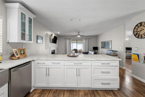 Casa en venta en Tampa, Florida, 3 dormitorios, 145.76 m2 № 2383926 - foto 11