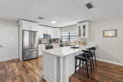 Casa en venta en Tampa, Florida, 3 dormitorios, 145.76 m2 № 2383926 - foto 9