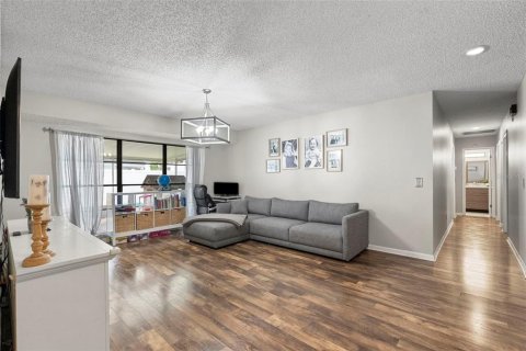 Casa en venta en Tampa, Florida, 3 dormitorios, 145.76 m2 № 2383926 - foto 4