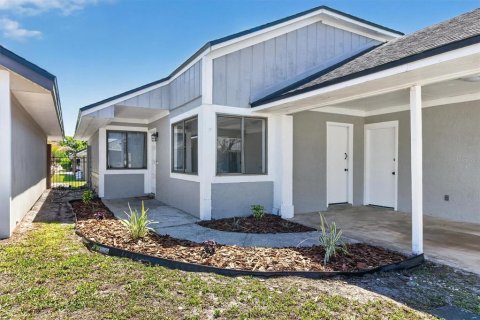 House in Winter Springs, Florida 3 bedrooms, 120.59 sq.m. № 2305953 - photo 8
