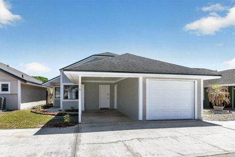 House in Winter Springs, Florida 3 bedrooms, 120.59 sq.m. № 2305953 - photo 9