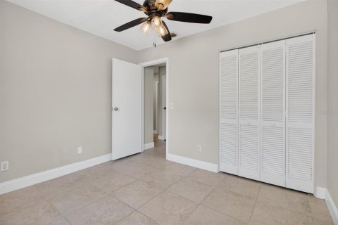 House in Winter Springs, Florida 3 bedrooms, 120.59 sq.m. № 2305953 - photo 30