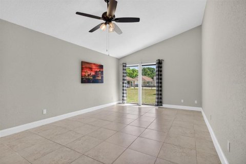 House in Winter Springs, Florida 3 bedrooms, 120.59 sq.m. № 2305953 - photo 19