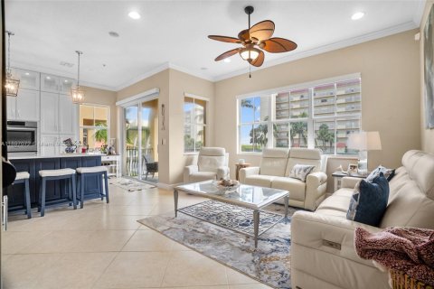 Condo in Jensen Beach, Florida, 4 bedrooms  № 1948516 - photo 13