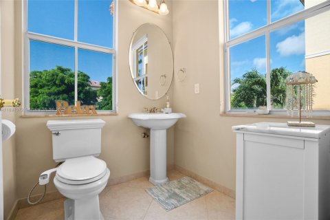 Condo in Jensen Beach, Florida, 4 bedrooms  № 1948516 - photo 29