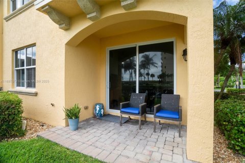 Condo in Jensen Beach, Florida, 4 bedrooms  № 1948516 - photo 11