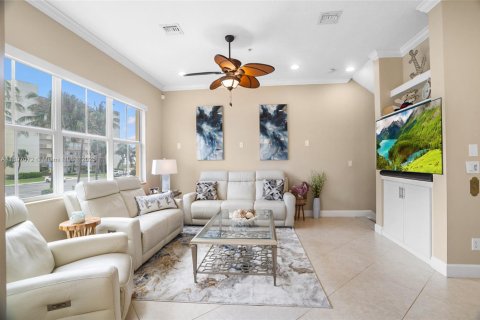 Condo in Jensen Beach, Florida, 4 bedrooms  № 1948516 - photo 12