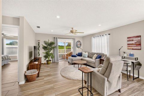Villa ou maison à vendre à The Villages, Floride: 2 chambres, 90.86 m2 № 2356285 - photo 5