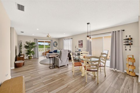 Villa ou maison à vendre à The Villages, Floride: 2 chambres, 90.86 m2 № 2356285 - photo 4