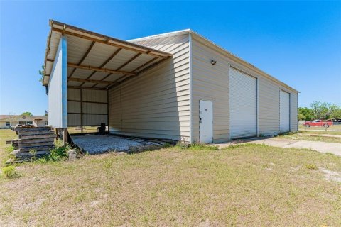 House in Zephyrhills, Florida 3 bedrooms, 125.14 sq.m. № 1876696 - photo 26