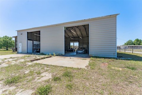 House in Zephyrhills, Florida 3 bedrooms, 125.14 sq.m. № 1876696 - photo 25