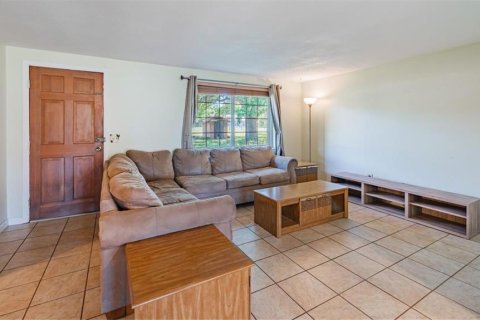 House in Zephyrhills, Florida 3 bedrooms, 125.14 sq.m. № 1876696 - photo 4