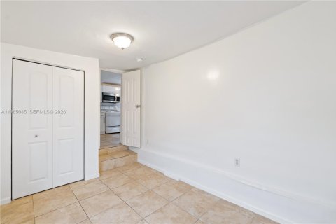 Casa en alquiler en Miami, Florida, 1 dormitorio № 2026372 - foto 7