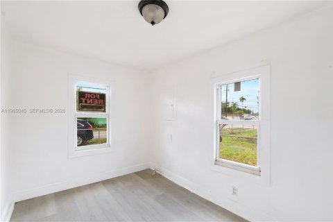 Casa en alquiler en Miami, Florida, 1 dormitorio № 2026372 - foto 8