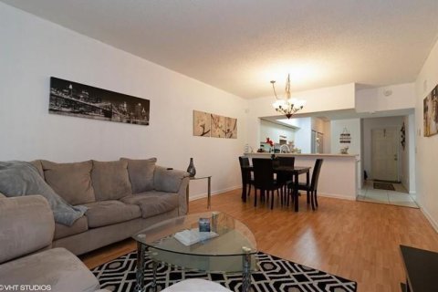 Condo in Coral Springs, Florida, 2 bedrooms  № 2194513 - photo 11