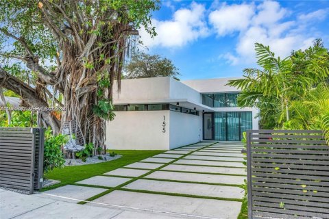 House in Miami, Florida 5 bedrooms, 184.5 sq.m. № 2042999 - photo 21