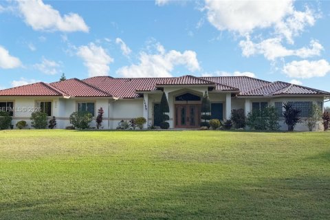 Villa ou maison à Southwest Ranches, Floride 4 chambres, 345.5 m2 № 2090751