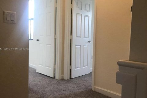 Снять в аренду таунхаус в Хайалиа, Флорида 3 спальни, 152.73м2, № 2021510 - фото 10
