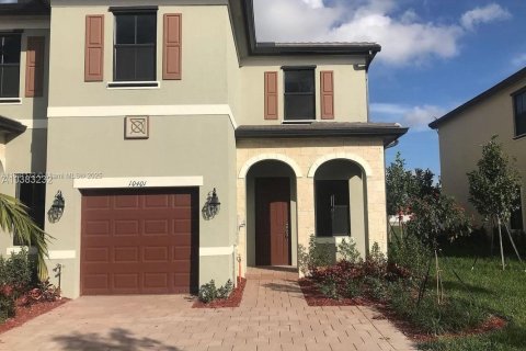 Touwnhouse à Hialeah, Floride 3 chambres, 152.73 m2 № 2021510