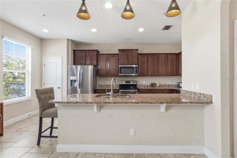 Townhouse in Orlando, Florida 3 bedrooms, 218.88 sq.m. № 2134437 - photo 17