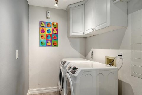 Купить виллу или дом в Сарасота, Флорида 10 комнат, 160.81м2, № 1914359 - фото 16