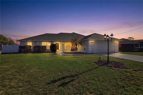 Casa en Spring Hill, Florida 4 dormitorios, 209.59 m2 № 2097982
