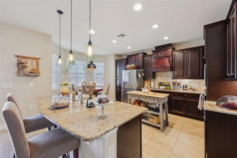 Casa en venta en Apopka, Florida, 4 dormitorios, 256.87 m2 № 2200342 - foto 16