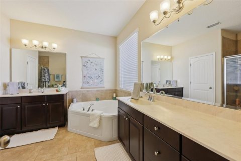 Casa en venta en Apopka, Florida, 4 dormitorios, 256.87 m2 № 2200342 - foto 27