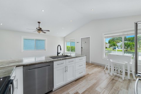 Villa ou maison à vendre à Boynton Beach, Floride: 3 chambres, 107.3 m2 № 2250007 - photo 6
