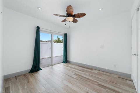 Villa ou maison à vendre à Boynton Beach, Floride: 3 chambres, 107.3 m2 № 2250007 - photo 11