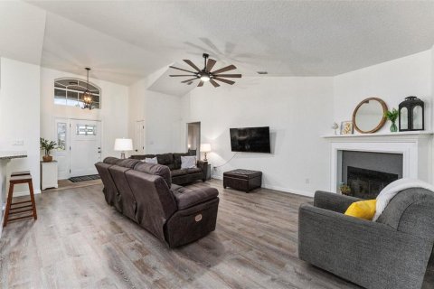 Villa ou maison à vendre à Mount Dora, Floride: 3 chambres, 203.64 m2 № 2126799 - photo 11