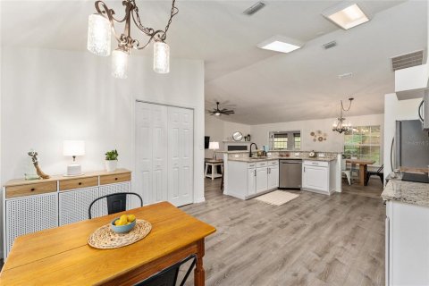 Villa ou maison à vendre à Mount Dora, Floride: 3 chambres, 203.64 m2 № 2126799 - photo 20