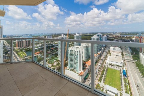 Copropriété à louer à Sunny Isles Beach, Floride: 2 chambres, 132.2 m2 № 1709058 - photo 24