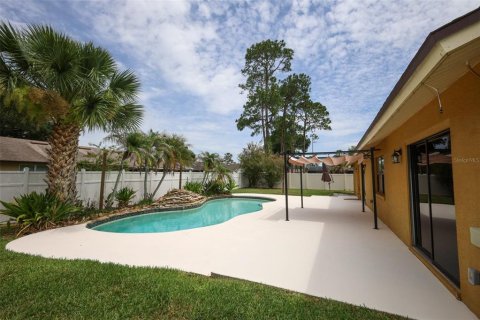 House in Windermere, Florida 3 bedrooms, 168.99 sq.m. № 2109715 - photo 25