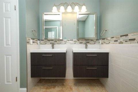 House in Windermere, Florida 3 bedrooms, 168.99 sq.m. № 2109715 - photo 9